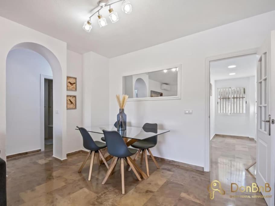 Apartamento Cerca De La Playa En Las Lagunas De Mijas Фуэнхирола Экстерьер фото